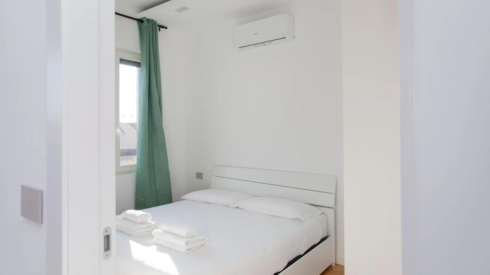 Fontana18 - Duomo Suites View Milánó Apartman