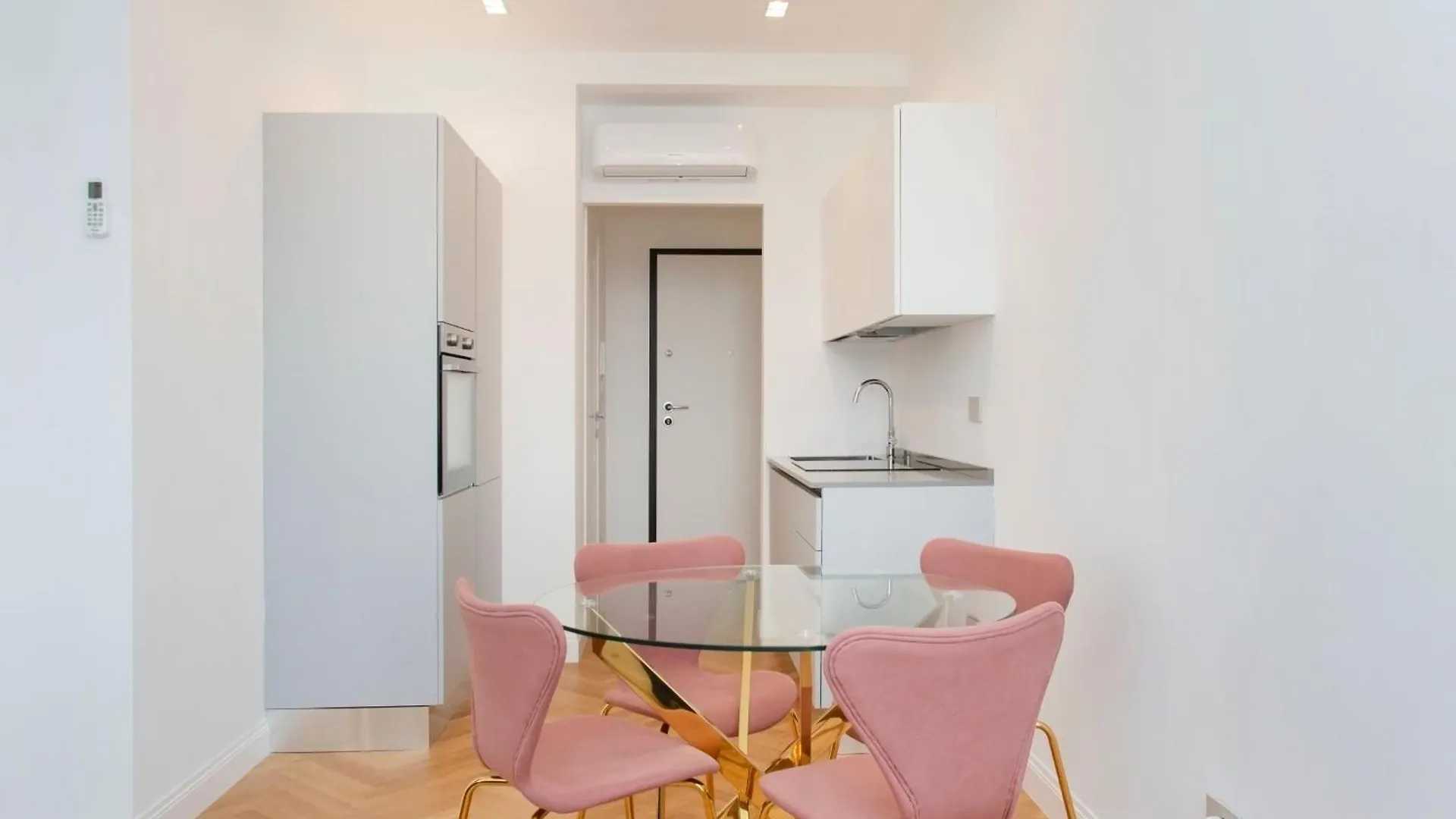 Fontana18 - Duomo Suites View Milánó Apartman